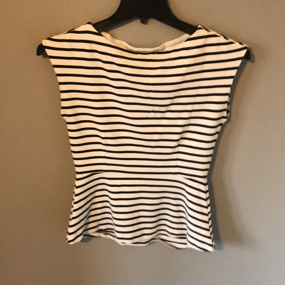 H & M sleeveless top